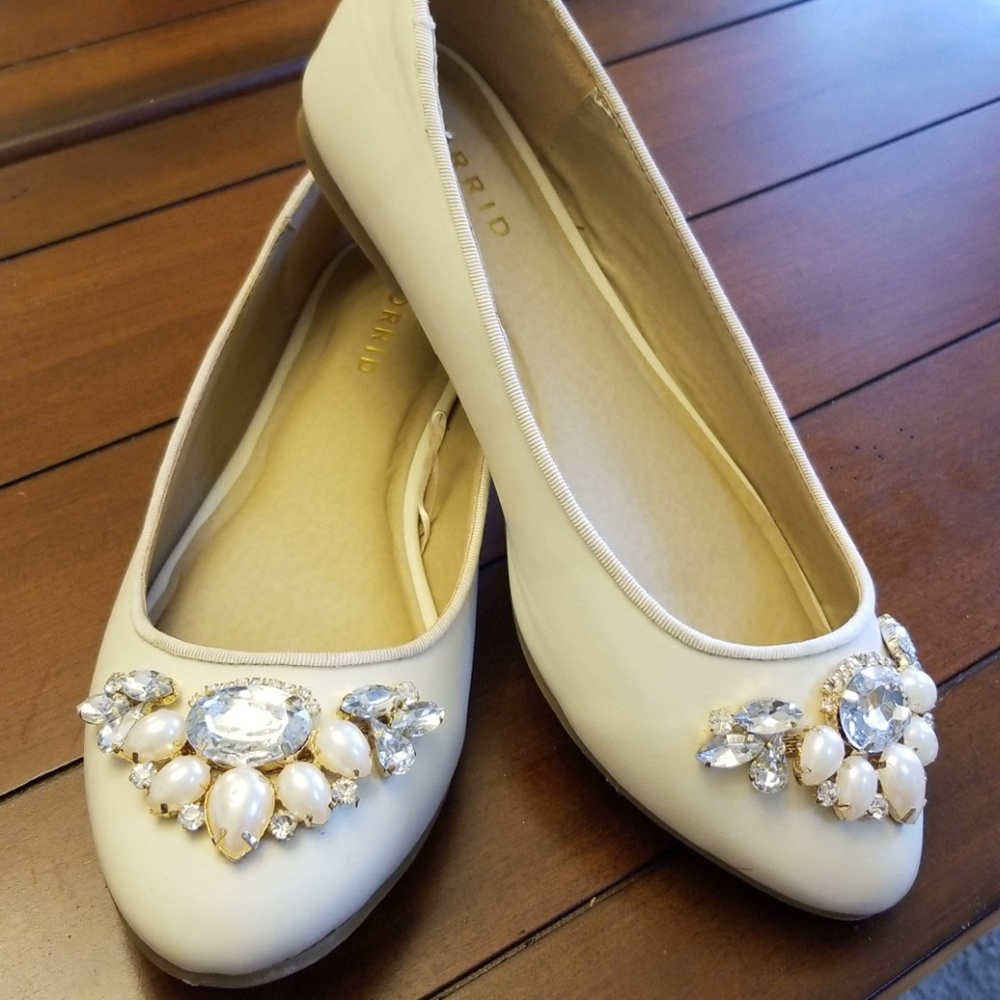 TORRID 💎 JEWELED FLATS